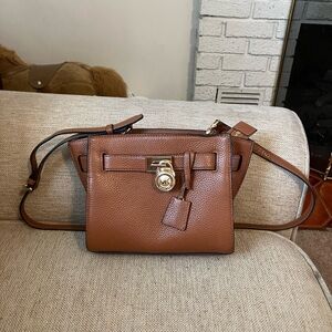 Michael kors brown leather Hamilton crossbody purse